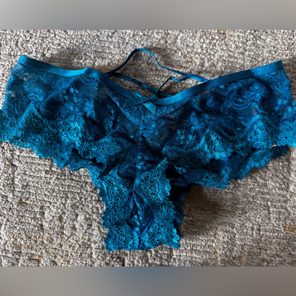 Elegant Lace Women's Intimate in Teal